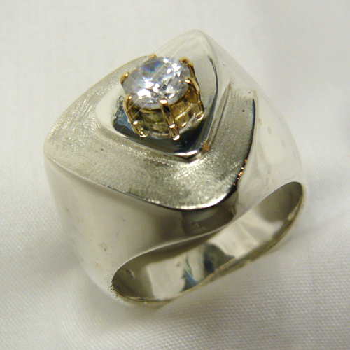 工房ヒロオリジナルジュエリー作品例